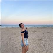 Doy clases de inglés en Santander. Tengo un C2 y experiencia en ayudar a familiares y amigos con el inglés